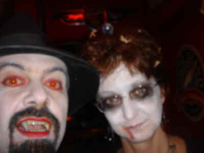 20081031-CigarsAndStripesHalloweenCountMidnight�001001